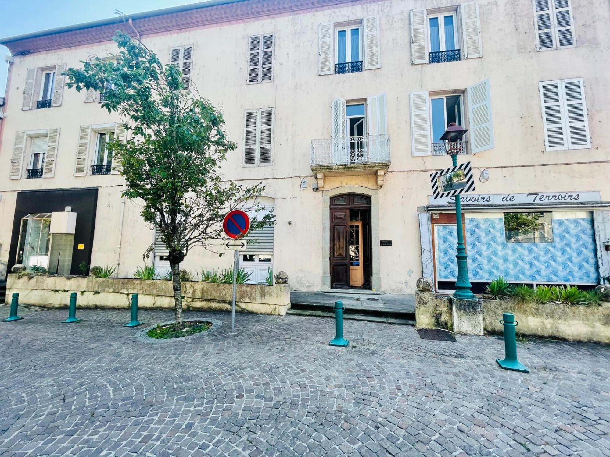 Calme, Proche Des Thermes Et Des Commerces * Vals-les-Bains